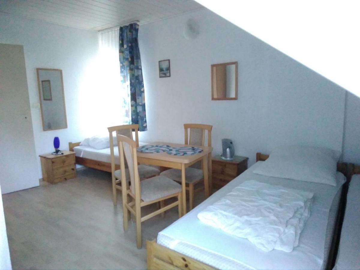 Bed and Breakfast Dom Pod Sosnami Mielno  Esterno foto